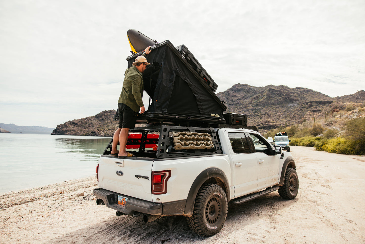 ROAM The Desperado Hardshell Rooftop Tent