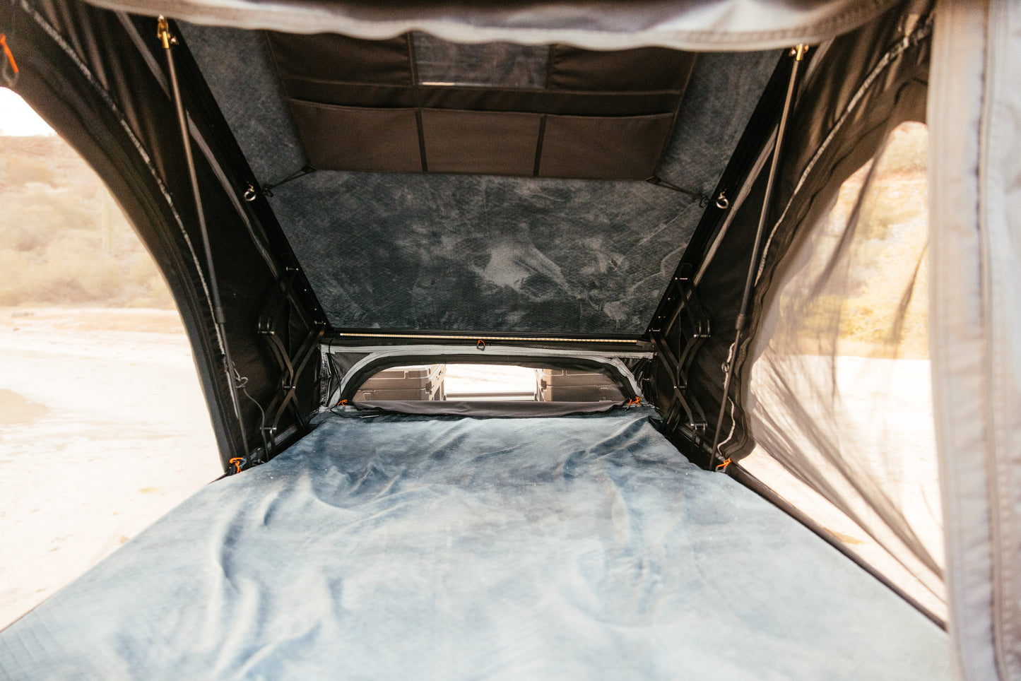 ROAM The Desperado Hardshell Rooftop Tent